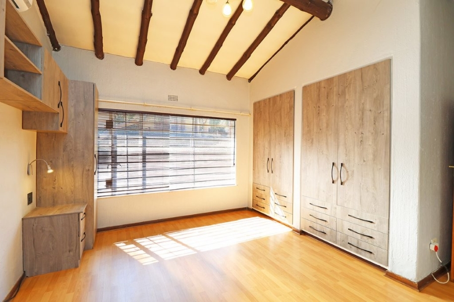 4 Bedroom Property for Sale in Weltevreden Park Gauteng