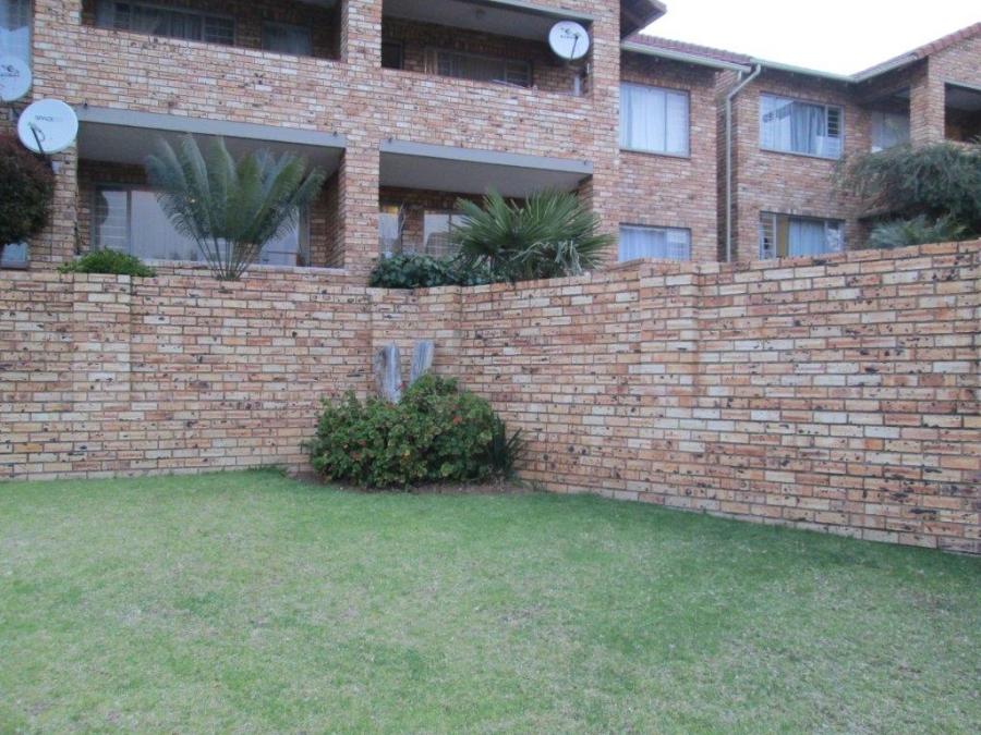 To Let 2 Bedroom Property for Rent in Sundowner Gauteng