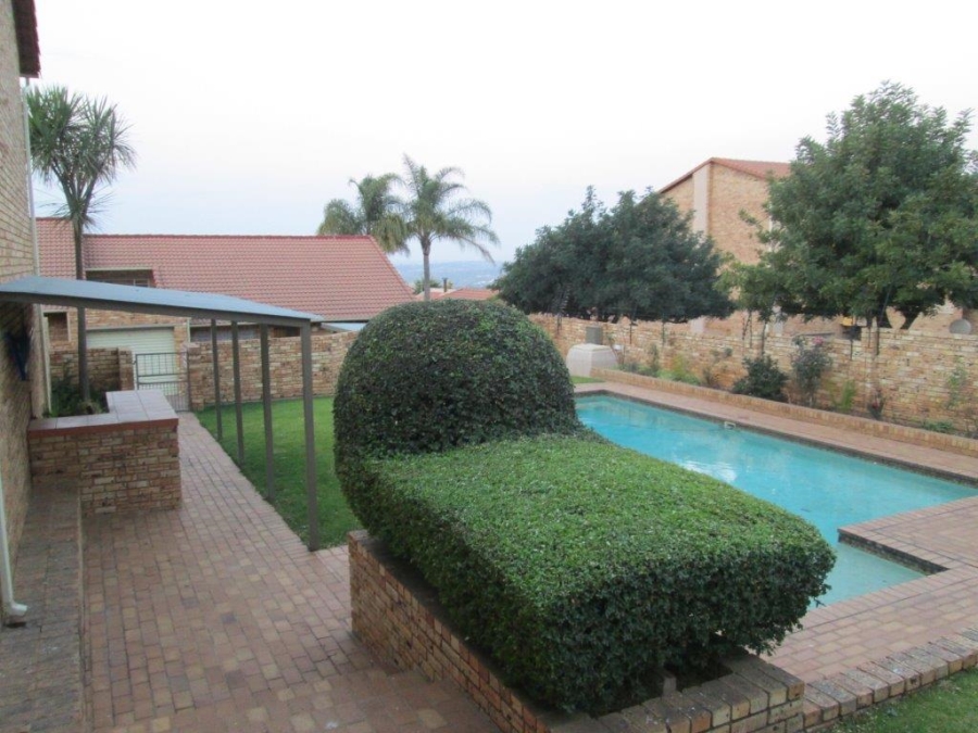 To Let 2 Bedroom Property for Rent in Sundowner Gauteng