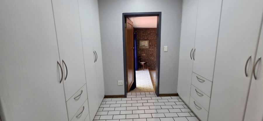 6 Bedroom Property for Sale in Irene Gauteng