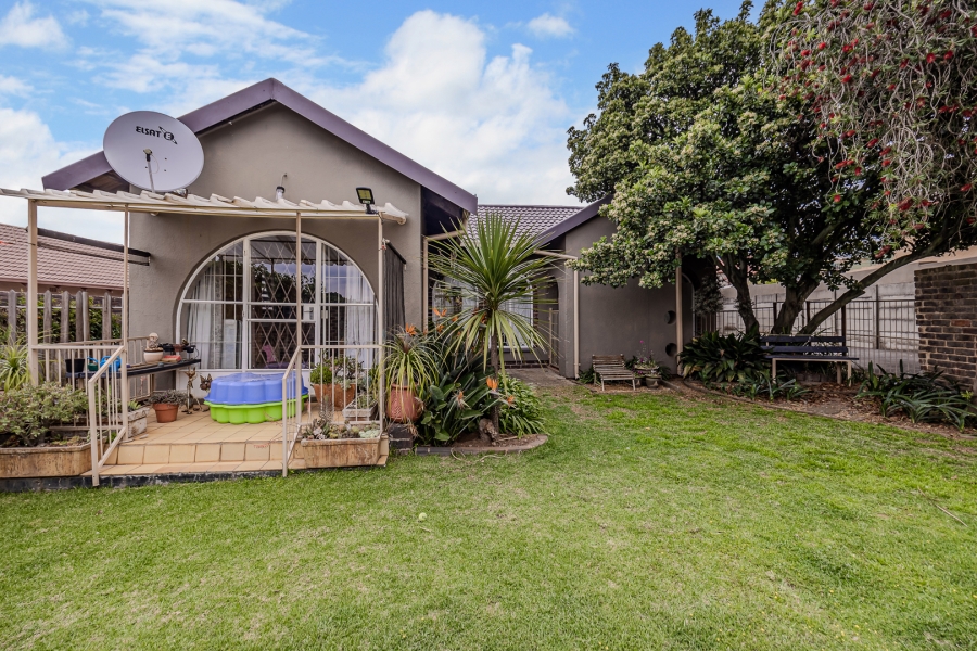 3 Bedroom Property for Sale in Groblerpark Gauteng