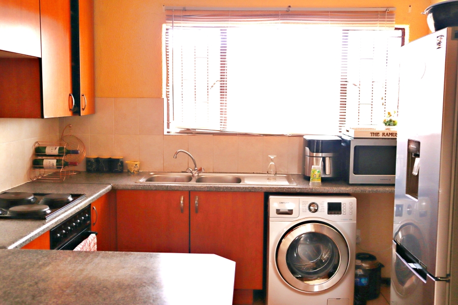 2 Bedroom Property for Sale in Edleen Gauteng