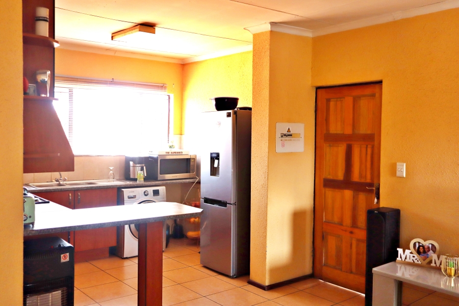 2 Bedroom Property for Sale in Edleen Gauteng