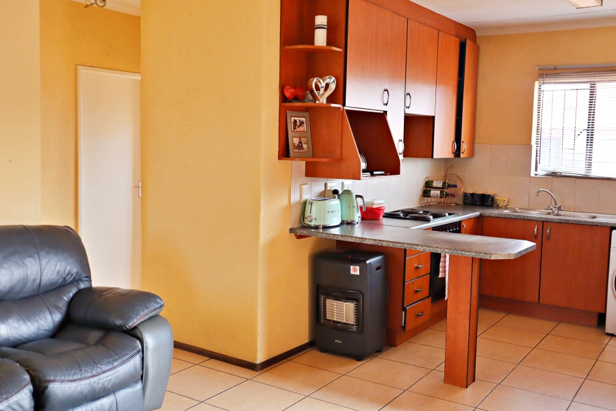 2 Bedroom Property for Sale in Edleen Gauteng