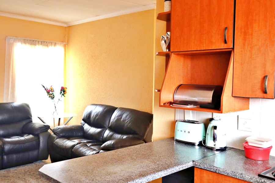 2 Bedroom Property for Sale in Edleen Gauteng