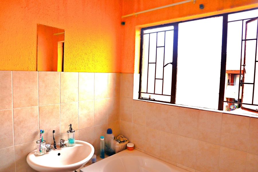 2 Bedroom Property for Sale in Edleen Gauteng