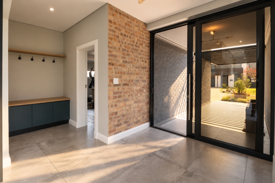 5 Bedroom Property for Sale in Midstream Estate Gauteng