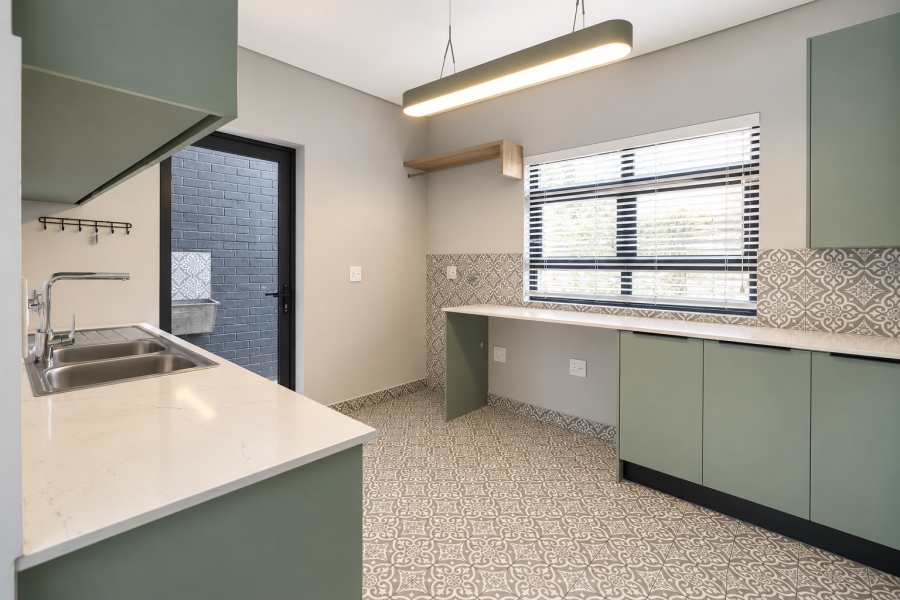 5 Bedroom Property for Sale in Midstream Estate Gauteng