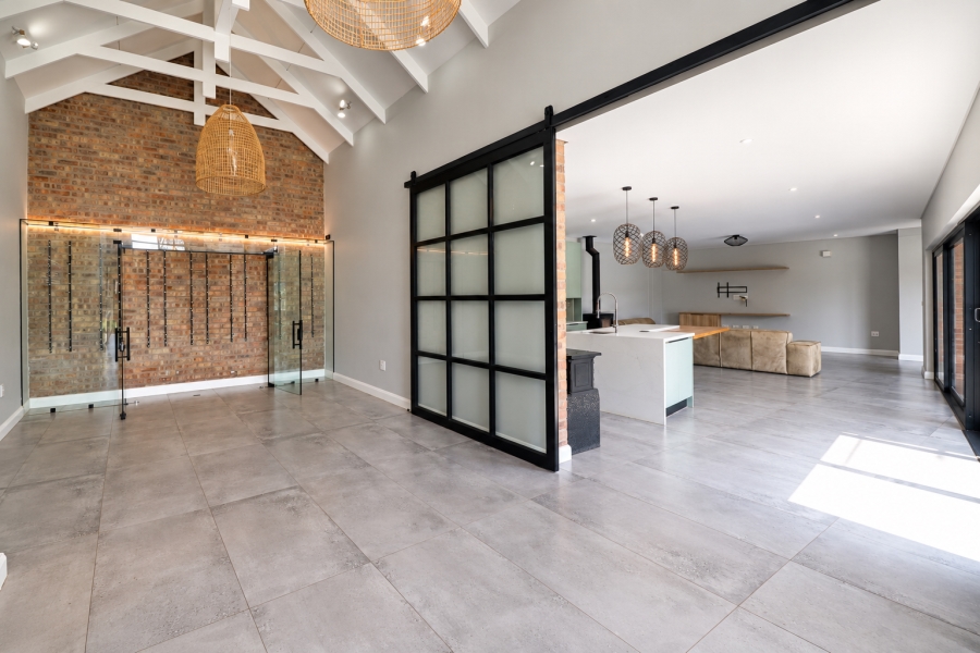 5 Bedroom Property for Sale in Midstream Estate Gauteng