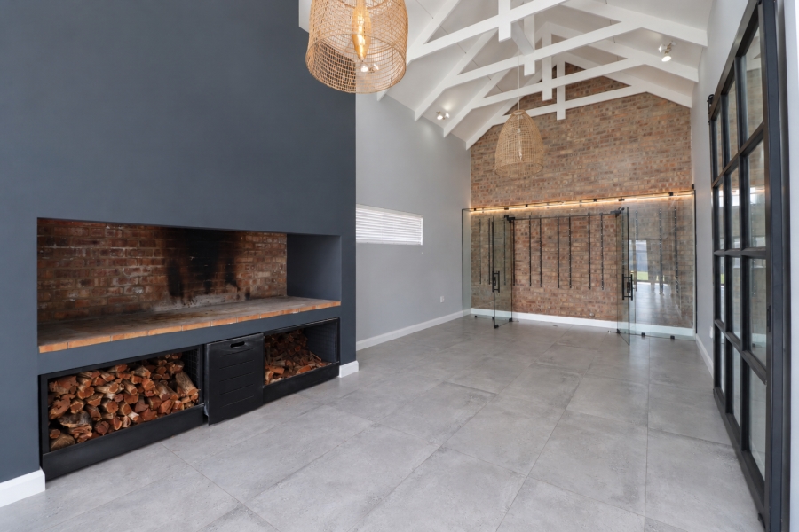 5 Bedroom Property for Sale in Midstream Estate Gauteng