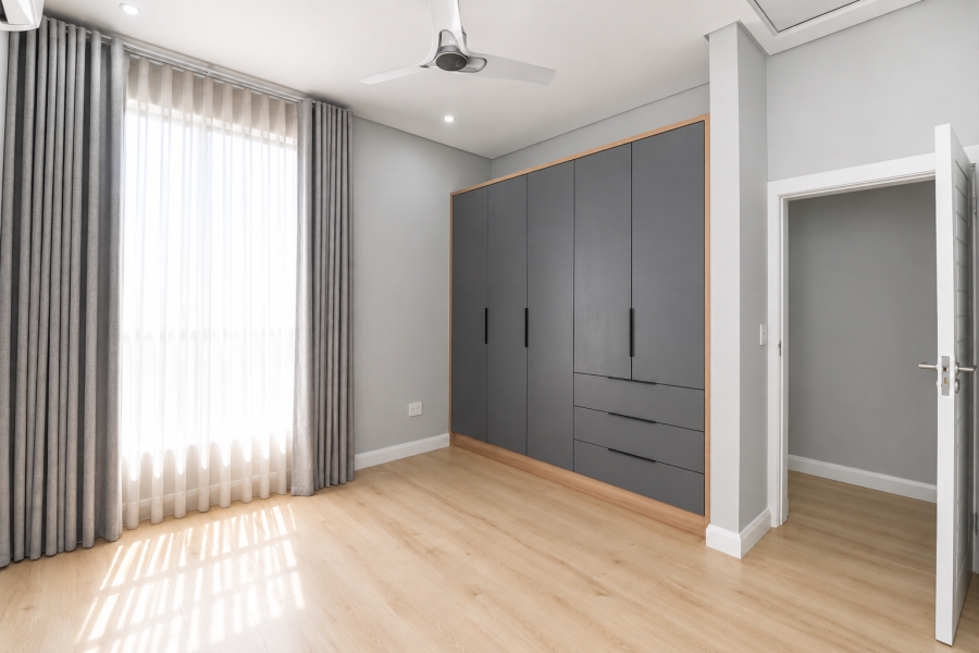 5 Bedroom Property for Sale in Midstream Estate Gauteng