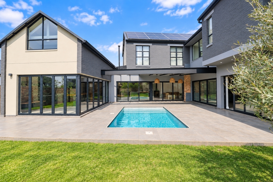 5 Bedroom Property for Sale in Midstream Estate Gauteng
