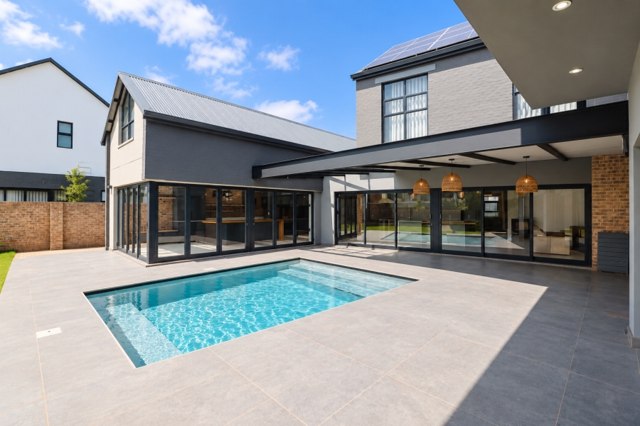 5 Bedroom Property for Sale in Midstream Estate Gauteng