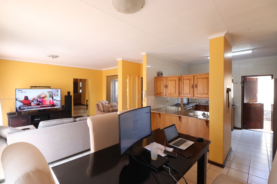 3 Bedroom Property for Sale in Vorna Valley Gauteng