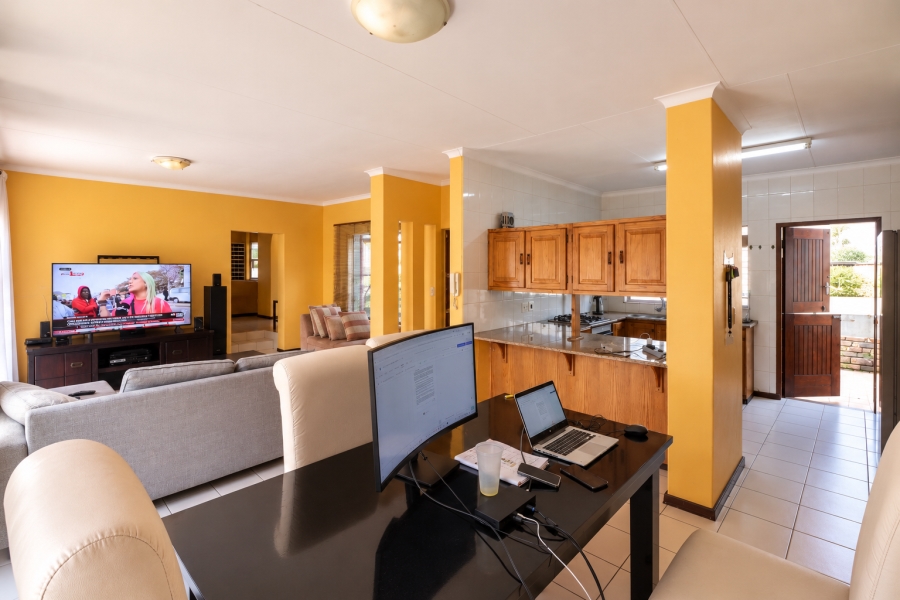 3 Bedroom Property for Sale in Vorna Valley Gauteng