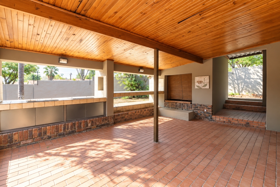 3 Bedroom Property for Sale in Vorna Valley Gauteng