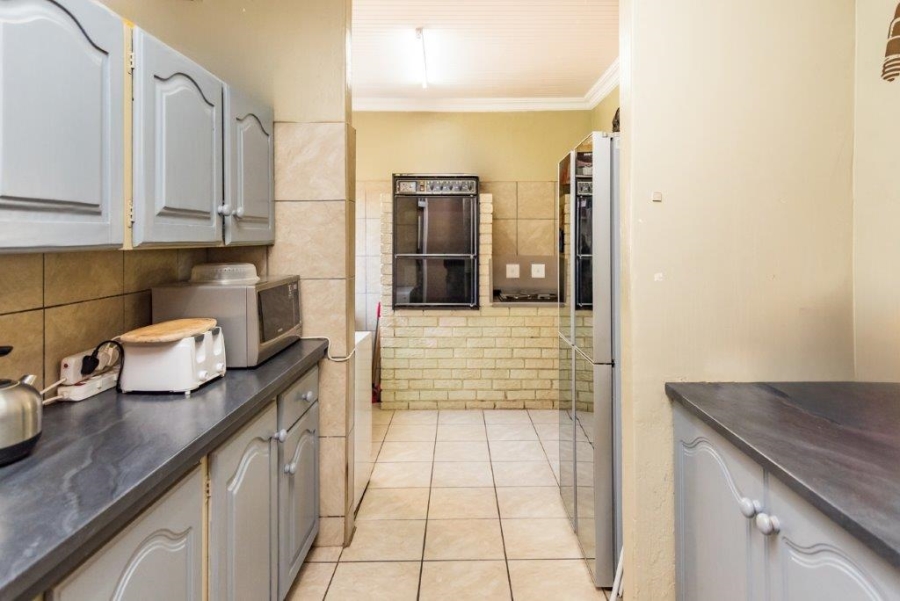 To Let 3 Bedroom Property for Rent in Rant En Dal Gauteng