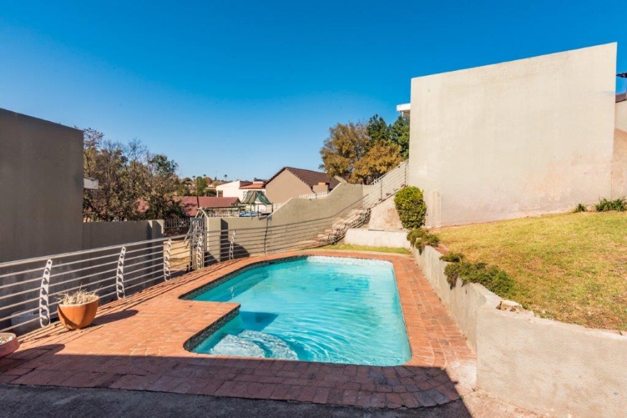 To Let 3 Bedroom Property for Rent in Rant En Dal Gauteng