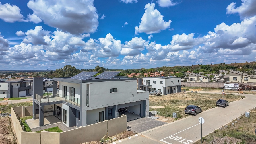 3 Bedroom Property for Sale in Fourways Gauteng