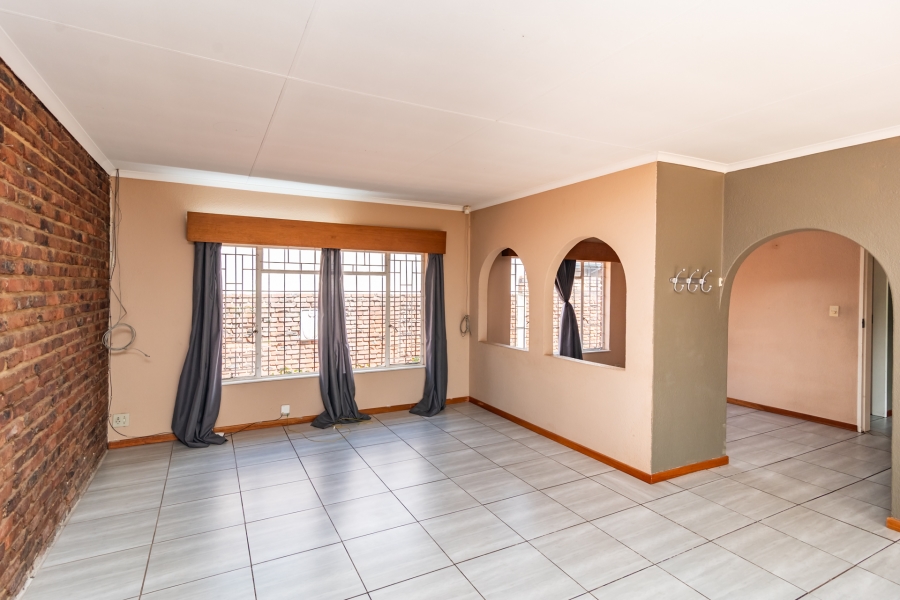 4 Bedroom Property for Sale in Garsfontein Gauteng