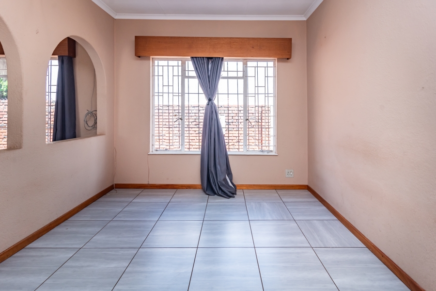4 Bedroom Property for Sale in Garsfontein Gauteng