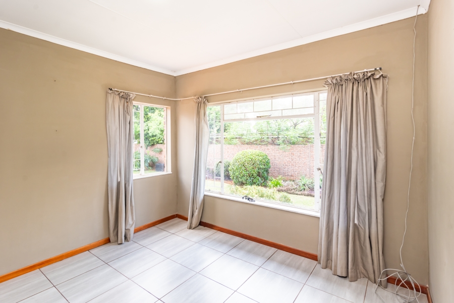 4 Bedroom Property for Sale in Garsfontein Gauteng