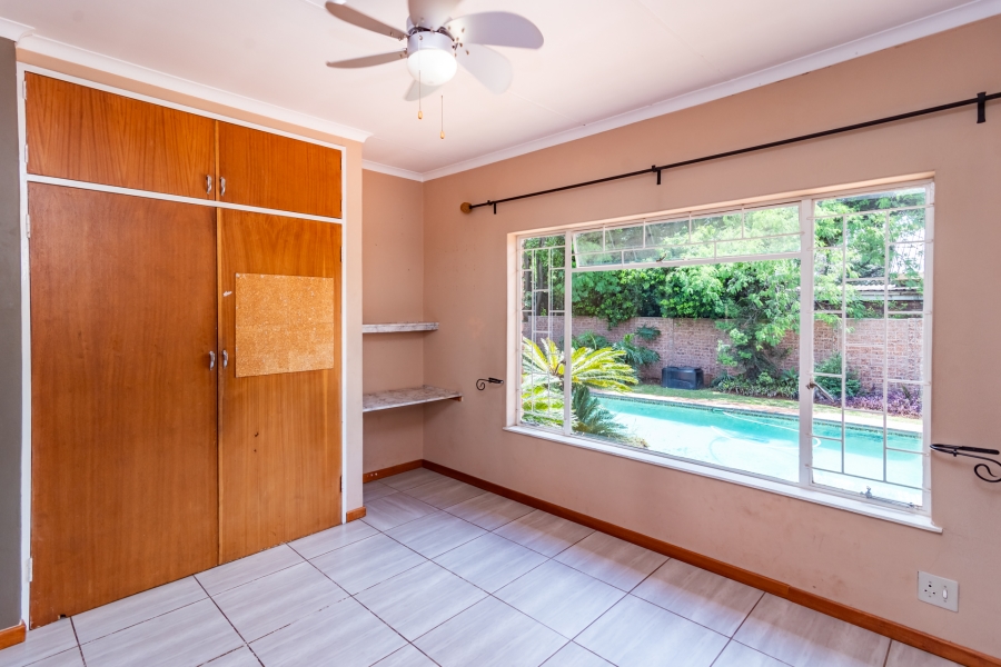 4 Bedroom Property for Sale in Garsfontein Gauteng