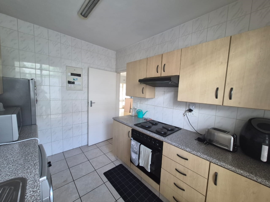 To Let 2 Bedroom Property for Rent in Bedfordview Gauteng