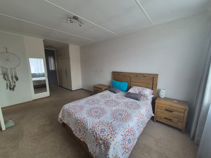 To Let 2 Bedroom Property for Rent in Bedfordview Gauteng