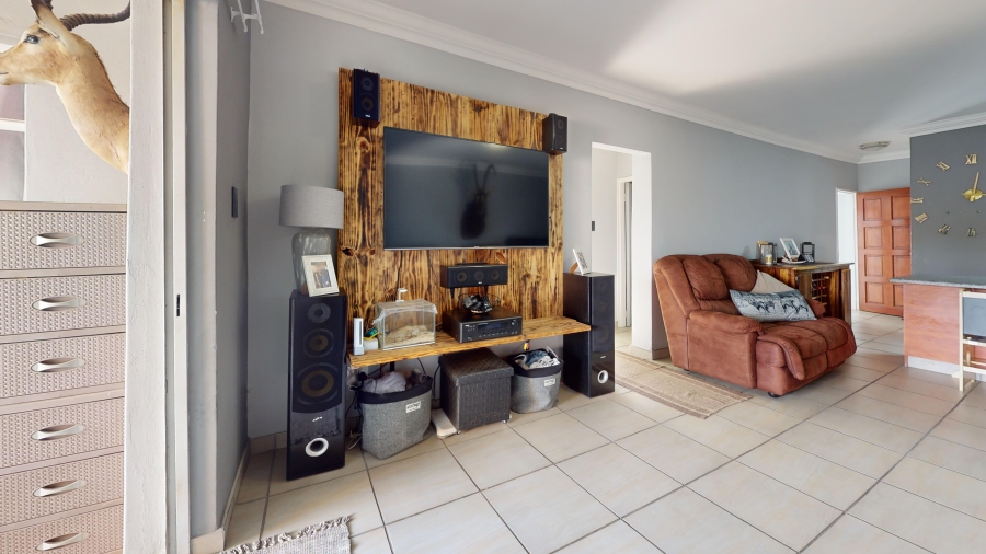 2 Bedroom Property for Sale in Ravenswood Gauteng