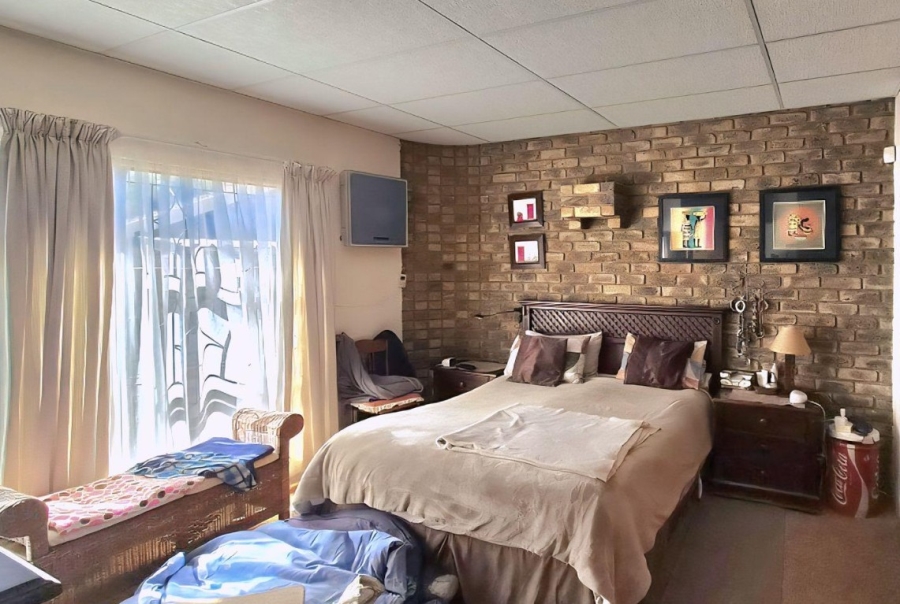 4 Bedroom Property for Sale in Monument Park Gauteng