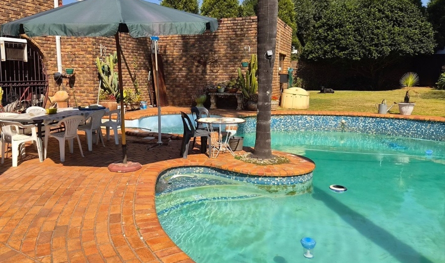 4 Bedroom Property for Sale in Monument Park Gauteng