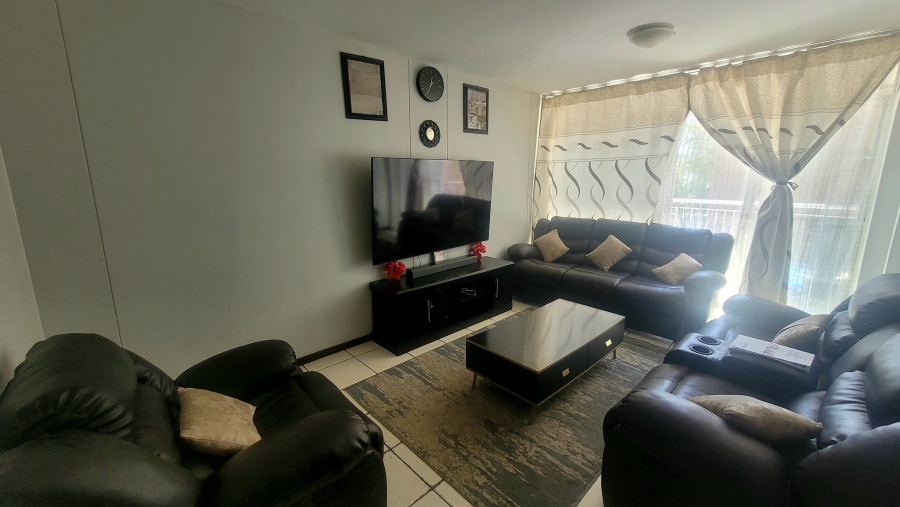 2 Bedroom Property for Sale in Sunnyside Gauteng