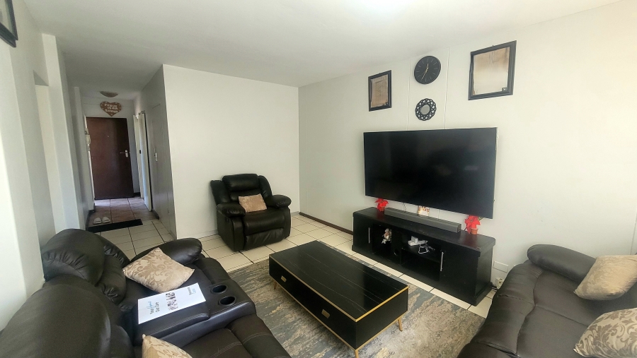 2 Bedroom Property for Sale in Sunnyside Gauteng