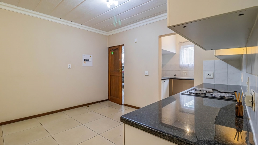 To Let 1 Bedroom Property for Rent in North Riding Gauteng
