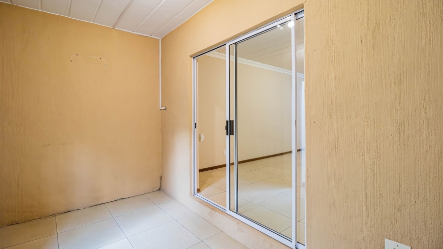 To Let 1 Bedroom Property for Rent in North Riding Gauteng