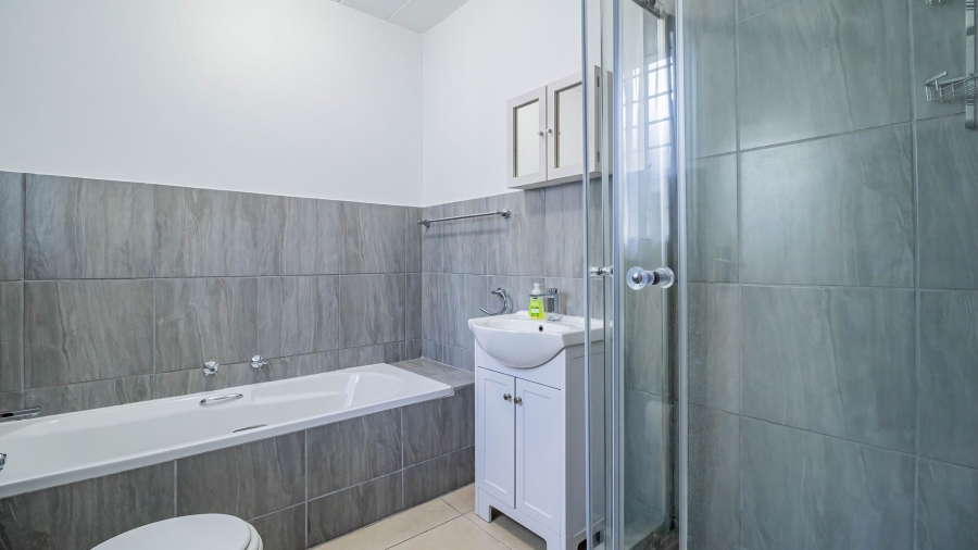 To Let 1 Bedroom Property for Rent in North Riding Gauteng