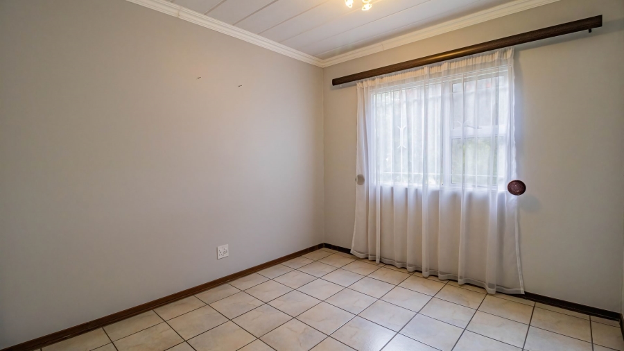 To Let 1 Bedroom Property for Rent in North Riding Gauteng