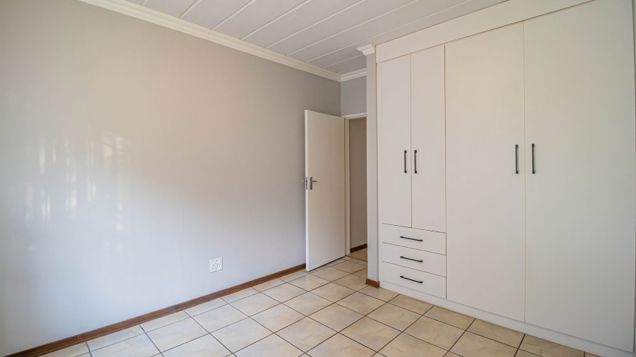 To Let 1 Bedroom Property for Rent in North Riding Gauteng