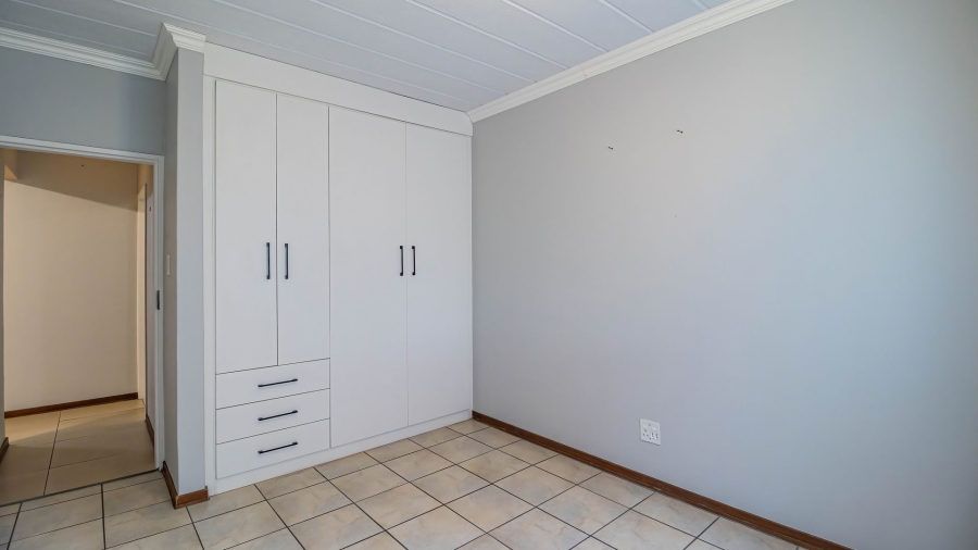 To Let 1 Bedroom Property for Rent in North Riding Gauteng