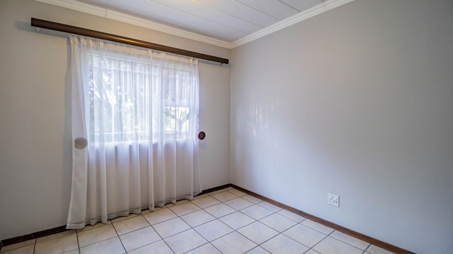 To Let 1 Bedroom Property for Rent in North Riding Gauteng