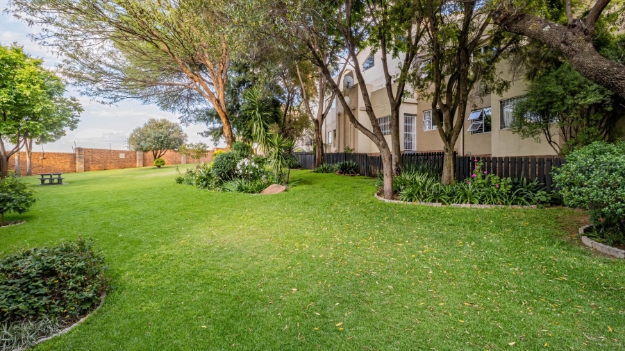 To Let 1 Bedroom Property for Rent in North Riding Gauteng