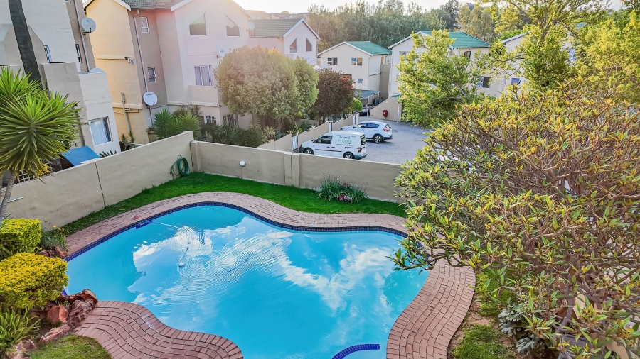 To Let 1 Bedroom Property for Rent in North Riding Gauteng