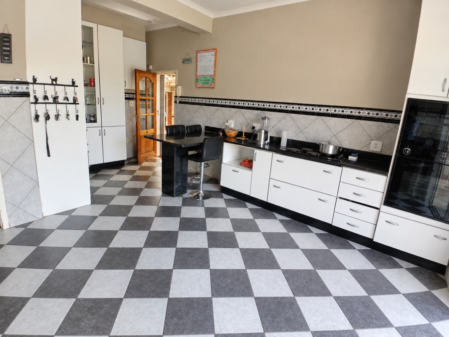 4 Bedroom Property for Sale in Three Rivers Gauteng