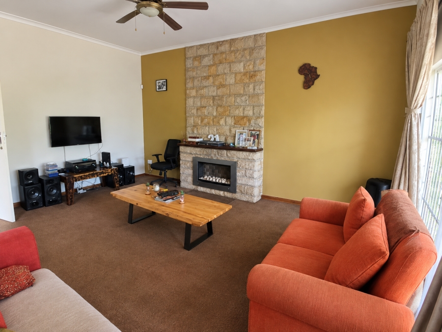 4 Bedroom Property for Sale in Three Rivers Gauteng