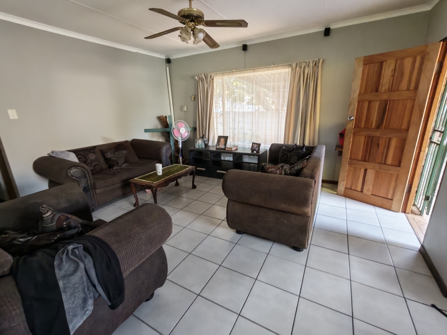 4 Bedroom Property for Sale in Ninapark Gauteng