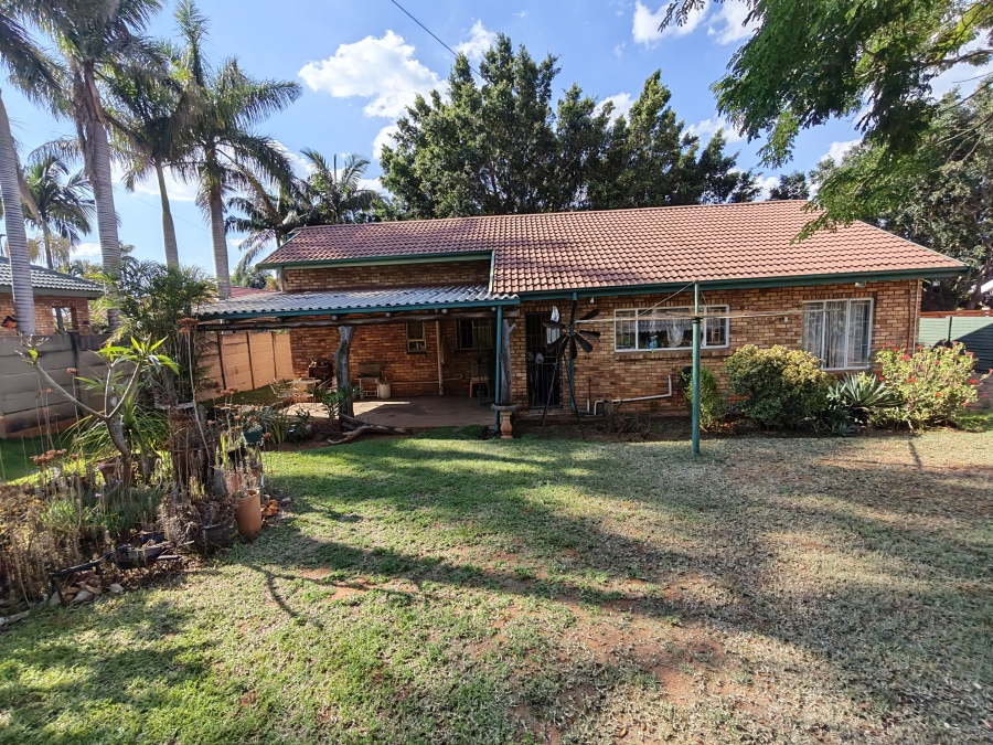 4 Bedroom Property for Sale in Ninapark Gauteng