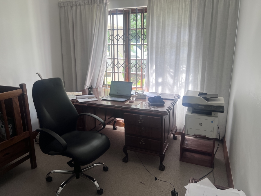 To Let 4 Bedroom Property for Rent in Waterkloof Gauteng