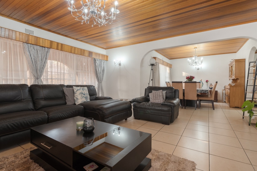 4 Bedroom Property for Sale in Brackenhurst Gauteng