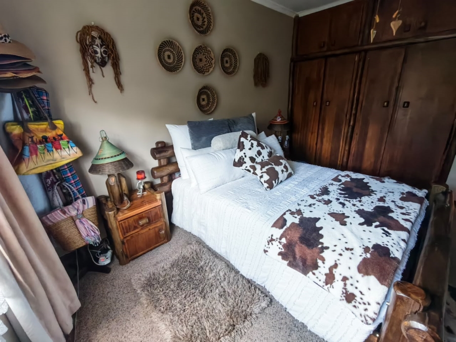 6 Bedroom Property for Sale in Ninapark Gauteng
